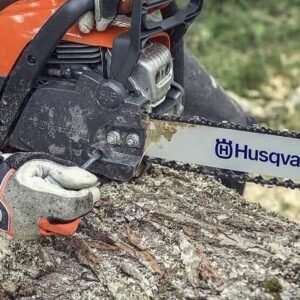 TRONÇONNEUSE HUSQVARNA 135 Hover Image